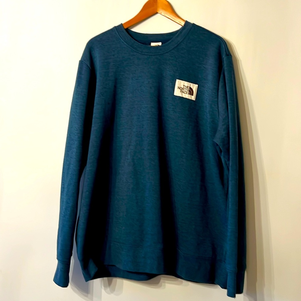 The North Face sweatshirt. XXL. Blue